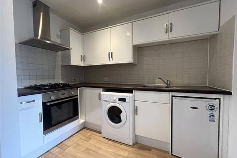 1 bedroom flat for sale, Hornbeam Road, Surrey GU1