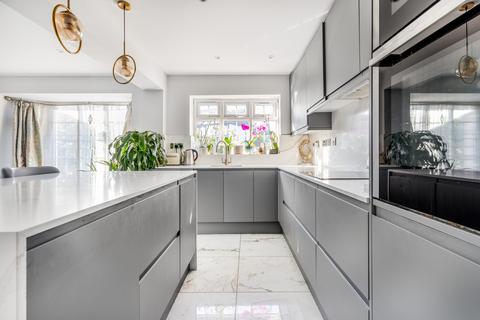 104 Orme Road, Kingston Upon Thames, KT1 3SB