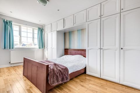 104 Orme Road, Kingston Upon Thames, KT1 3SB