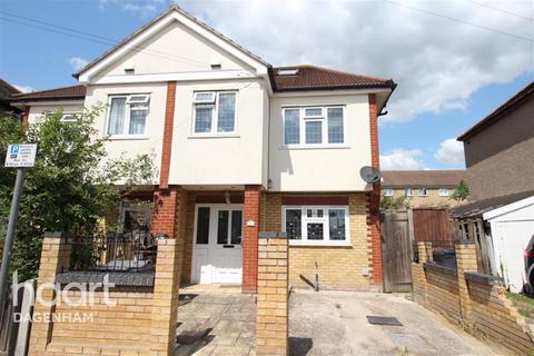 4 bedroom semi-detached house to rent, Surrey Road Dagenham