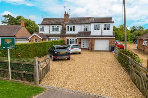 4 bedroom semi-detached house for sale, Avenue Road, Rushden NN10