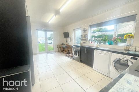 267 Smeeth Road, Marshland St James, Wisbech, PE14 8ES