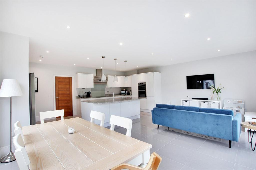 Dining/Family Room