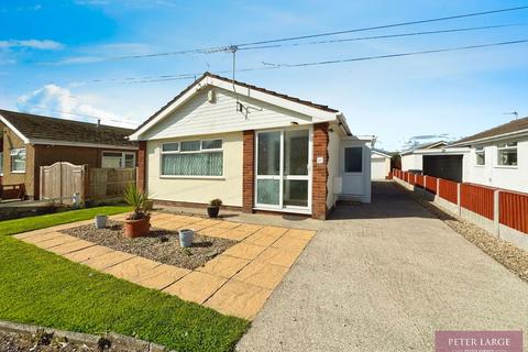 3 bedroom detached bungalow for sale, 6 Southlands Road, Kinmel Bay, LL18 5BG