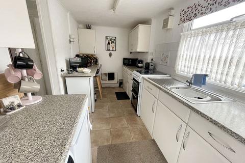 2 bedroom mobile home for sale, The Lawns, Wootton Hall, Henley-In-Arden B95