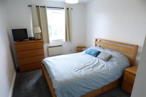 1 bedroom apartment to rent, Peregrine Court, Welling DA16