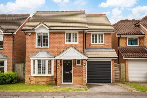 4 bedroom detached house for sale, Severn Road, Crawley RH10