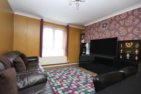 2 bedroom apartment for sale, Ross House, Prusom Street, London, E1W