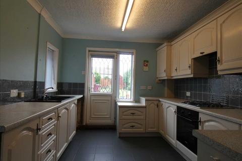 3 bedroom semi-detached house to rent, Willoughby Road, Scunthorpe DN17