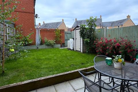 2 bedroom terraced house for sale, Marigold Way, Stotfold, Hitchin, SG5