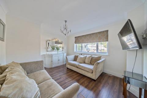 4 bedroom semi-detached house for sale, Chertsey,  Runnymede,  KT16