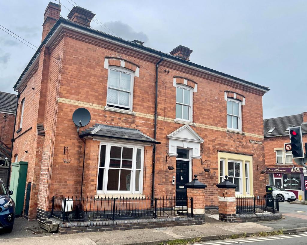 2 Sebright Avenue, Worcester WR5 1 bed flat to rent £650 pcm (£150 pw)