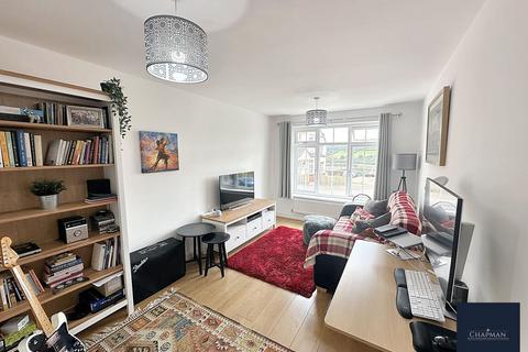 60 Highfields, Tonyrefail, Porth, CF39 8GA