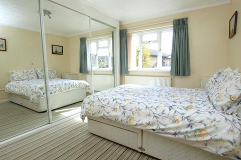 3 bedroom bungalow for sale, Darbys Close, Oakdale , Poole, BH15