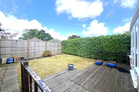 11 Darbys Close, Oakdale, Poole, BH15 3DJ