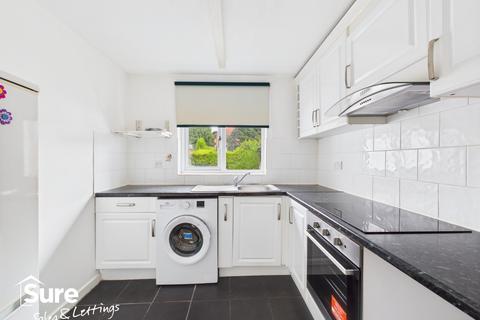 16 Fairhill, Hemel Hempstead, HP3 9UU