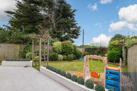 6 Edgbaston Mead, Exeter, EX2 5UB