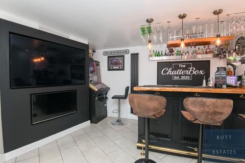 6 Edgbaston Mead, Exeter, EX2 5UB