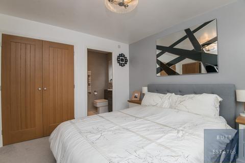 6 Edgbaston Mead, Exeter, EX2 5UB