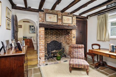 4 bedroom cottage for sale, High Street, Amberley, West Sussex, BN18