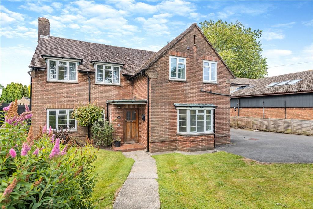 Castle Lane West, Bournemouth, BH9 4 bed detached house for sale £425,000