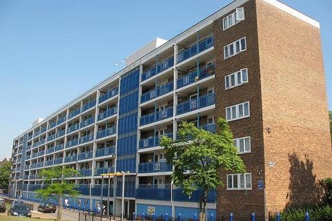 2 bedroom flat for sale, Friary Estate, London SE15