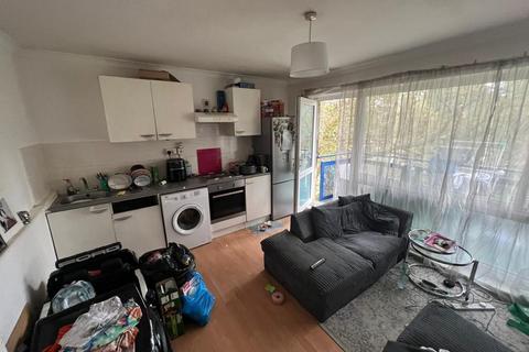 2 bedroom flat for sale, Friary Estate, London SE15