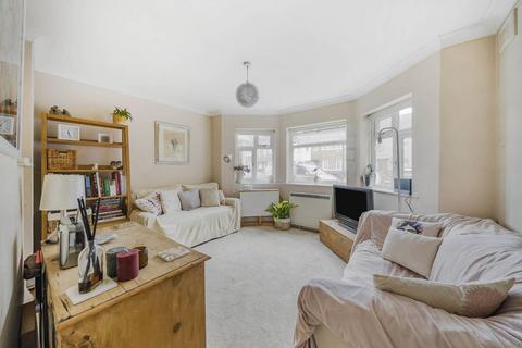 14a Roslyn Close, Mitcham, CR4 3BB