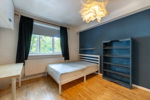 3 bedroom flat to rent, Cambridge Gardens, Portobello, London, W10