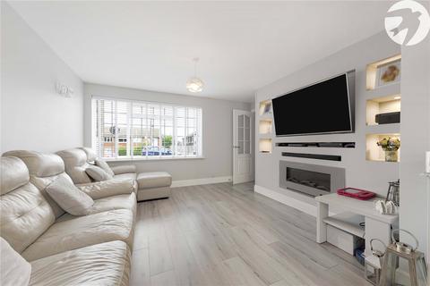 18 Leonard Avenue, Swanscombe, DA10 0EY