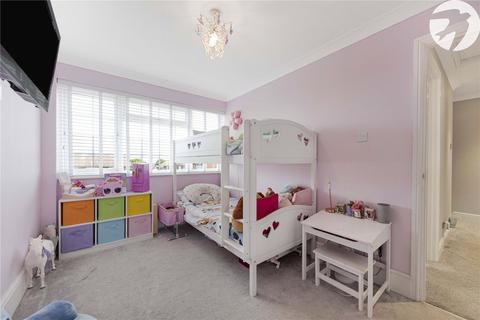 18 Leonard Avenue, Swanscombe, DA10 0EY