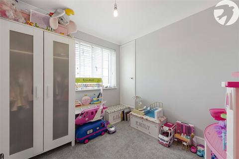 18 Leonard Avenue, Swanscombe, DA10 0EY