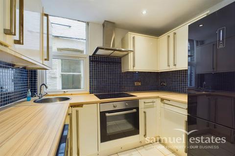 2 bedroom flat to rent, Westwell Road, London, SW16