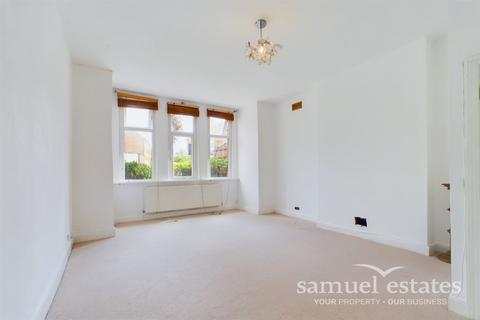 2 bedroom flat to rent, Westwell Road, London, SW16