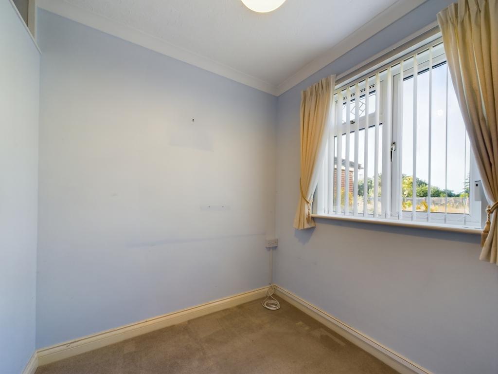 Smaller bedroom