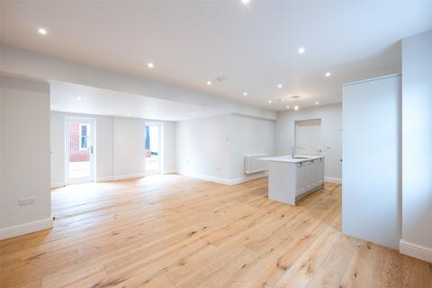 3 bedroom apartment for sale, Magdalen Road, Exeter