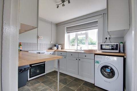 2 bedroom semi-detached house for sale, East End, Lymington, SO41