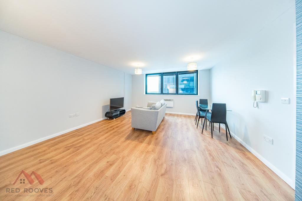 Lounge/Kitchen