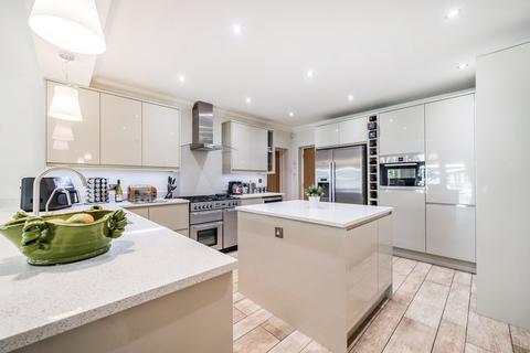 5 bedroom detached house for sale, Greensward Lane, Reading RG2