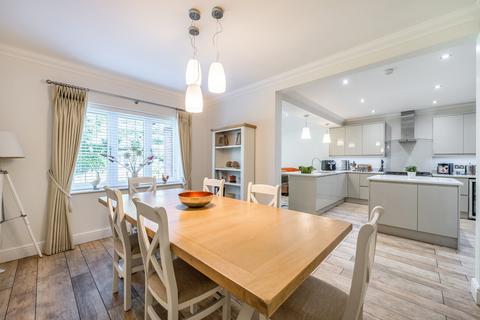 5 bedroom detached house for sale, Greensward Lane, Reading RG2