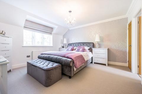 5 bedroom detached house for sale, Greensward Lane, Reading RG2