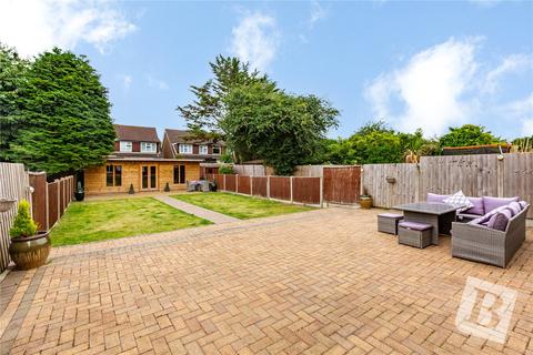 4 bedroom detached house for sale, Birch Road, Romford, RM7