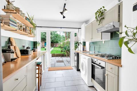 141a Courthill Road, London, SE13 6DR