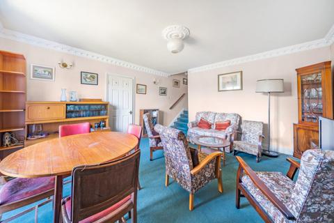 3 bedroom flat to rent, Hamilton Road, Ealing, W5