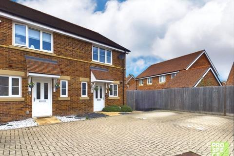 2 bedroom end of terrace house for sale, Wright Avenue, Blackwater, Camberley, Hampshire, GU17