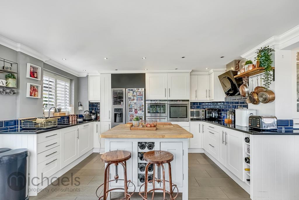 Kitchen/Dining Area