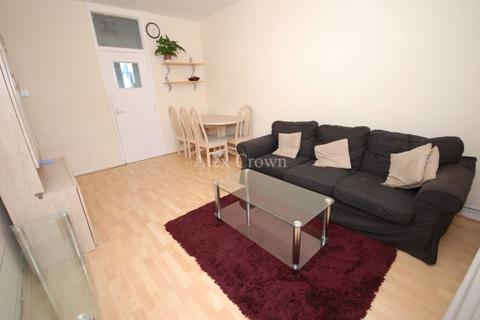 4 bedroom flat to rent, Dombey Street, Russell Square