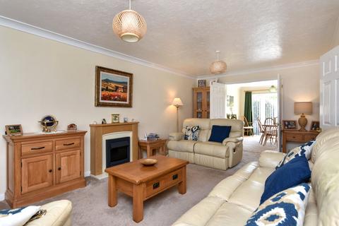 46 Bishopsteignton, Shoeburyness, Southend-on-sea, SS3 8AF