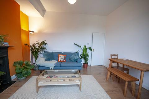 1 bedroom apartment to rent, 11B Glenluce Road, Blackheath London SE3 7SD