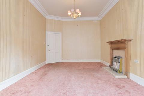 20/2 Darnell Road, Edinburgh, EH5 3PL